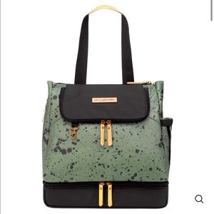 Sold.   Pivot Diaper Bag Petunia Pickle Bottom, includes 4 packing cubes
